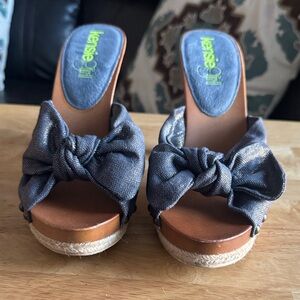 Kensie Girl Metallic Gray Bow Mules